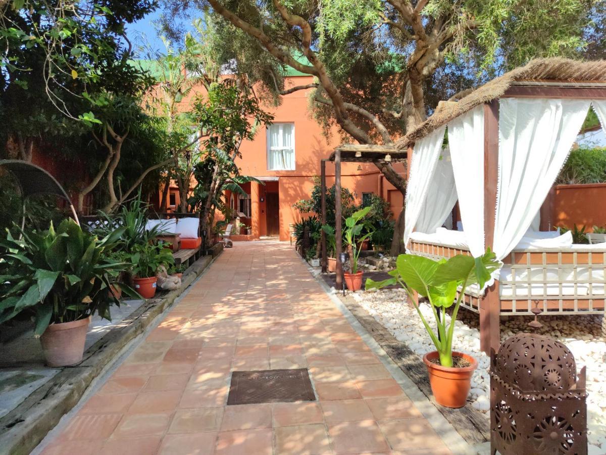 La Posada De Lola - Adults Only Bolonia Exterior photo